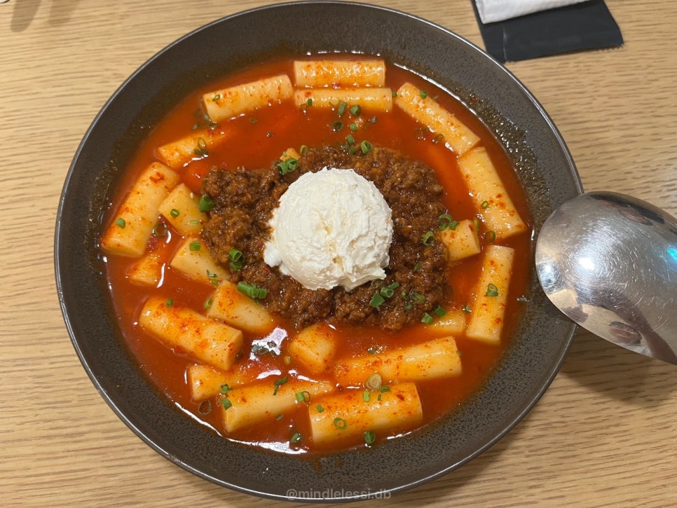 구의역 맛집 심퍼티쿠시 이스트폴점 살짝 실망했던 솔직 후기 알배추 샐러드 사진 6