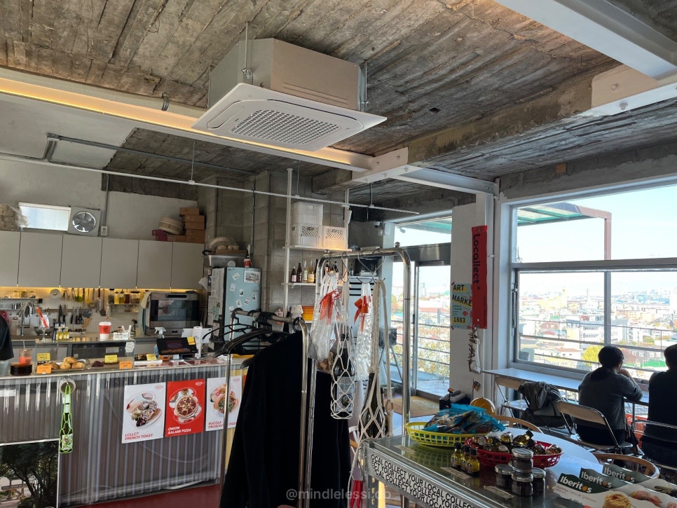 동인천 카페 로컬렉트 와인바 감성 데이트 코스 낮에는 카페로 운영해요 사진 3