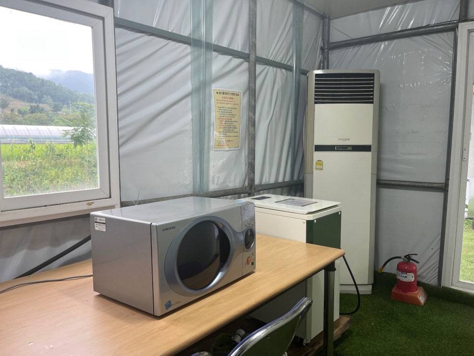 충북 옥천 프라이빗 캠핑장 에메랄드힐링캠핑관광농원 / 개별 화장실 샤워실 사진 8