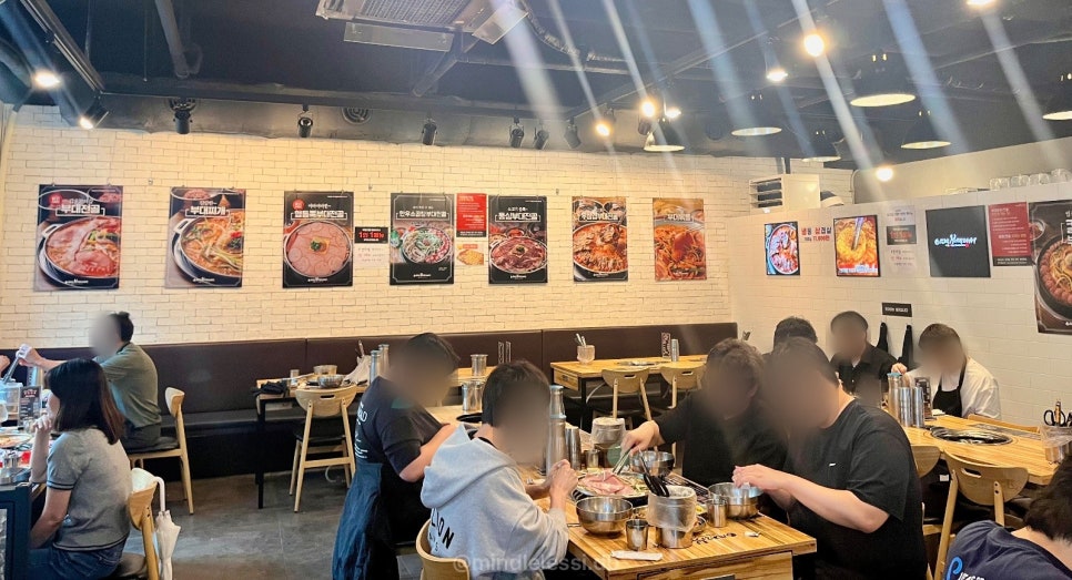 판교 맛집 이태리부대찌개 | 버터랑 비벼먹는 꼬소한 맛 사진 5