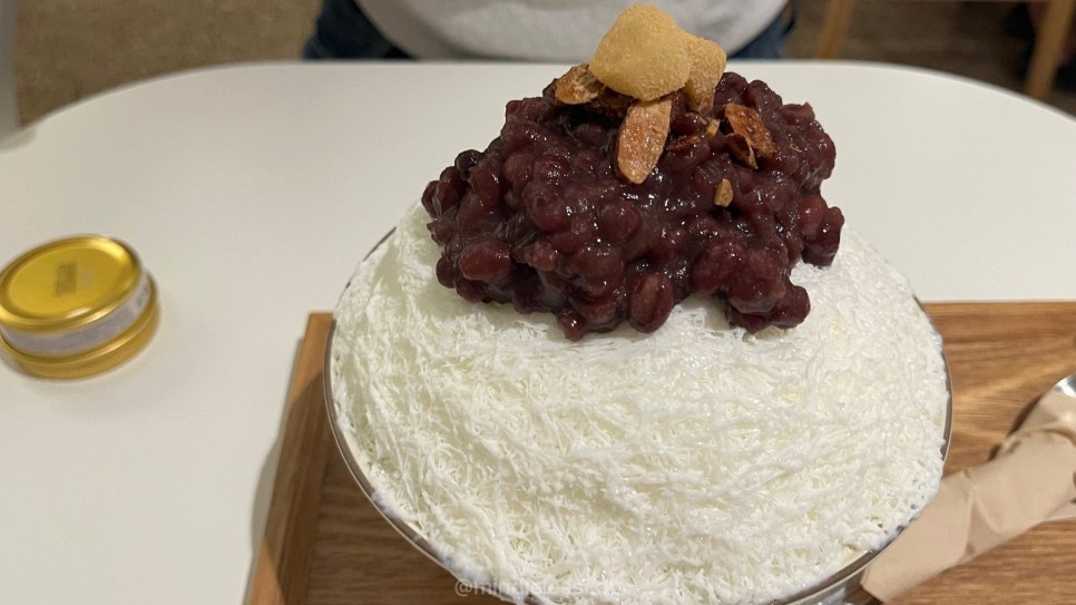 아주대 카페 온앤온 :: 팥 폭탄 팥빙수 :: 아주대 카공 넓은 카페 사진 21