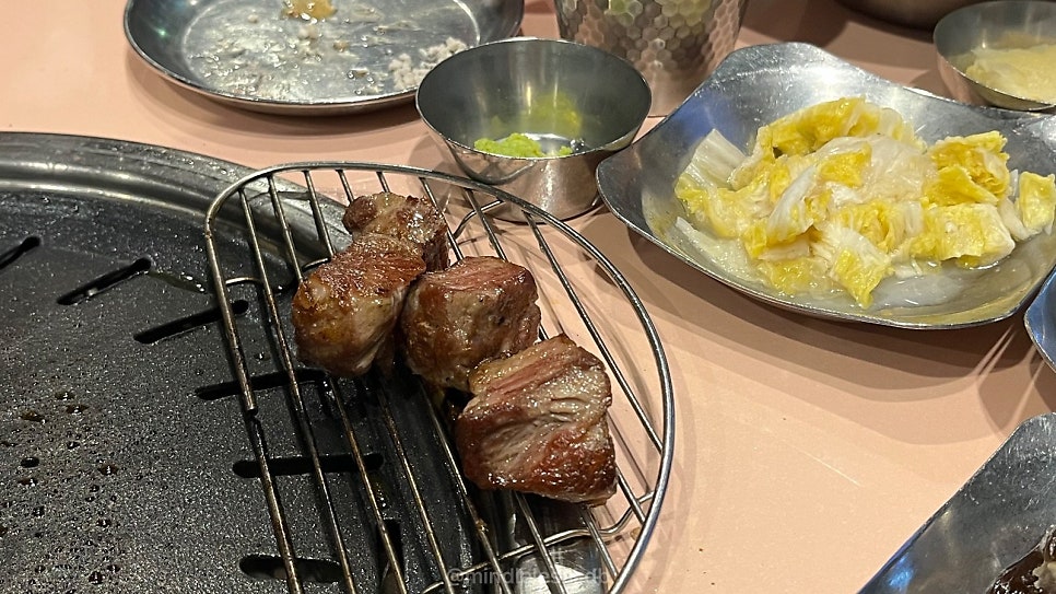 판교 맛집 돼지맨숀 고기 구워주는 집 이베리코 플루마 특수부위 후기 사진 56