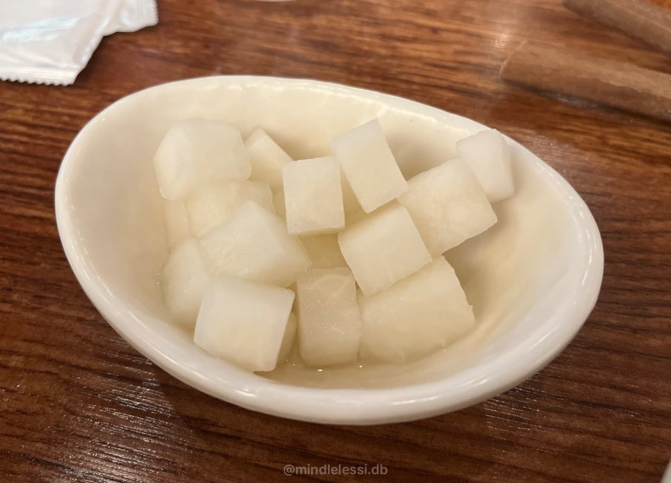 수원 영통 맛집 오늘통닭 영통점 새벽 3시까지 홀 넓은 빔프로젝터 스크린 사진 14