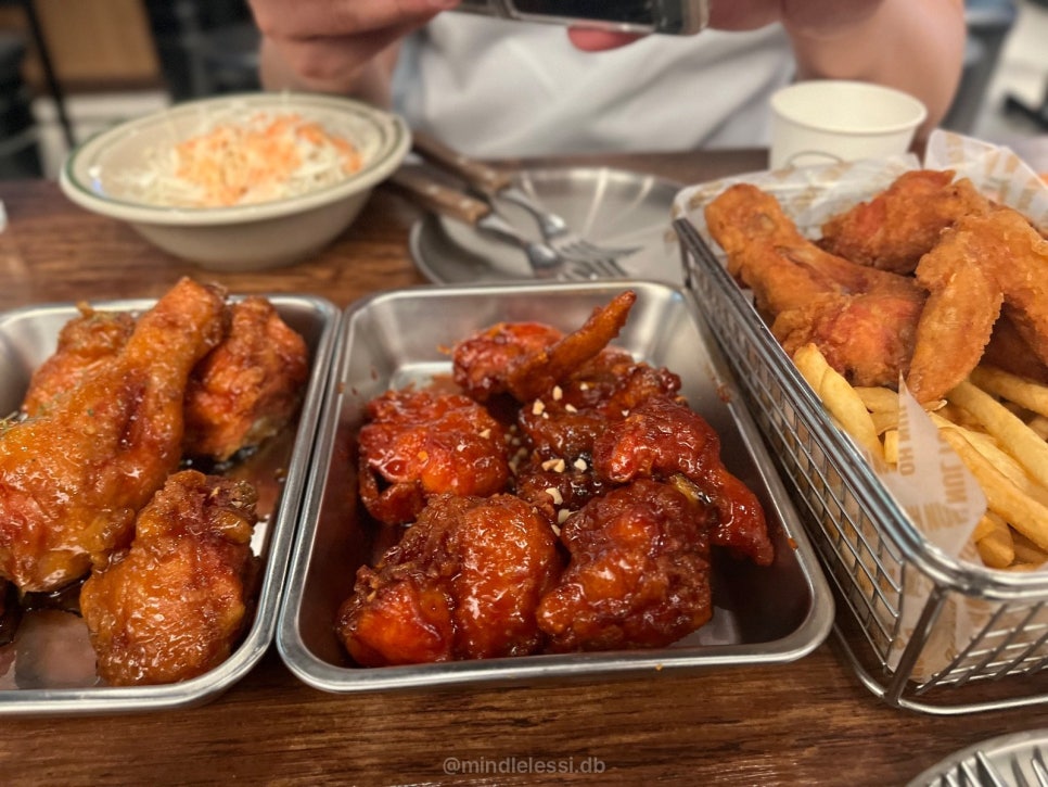 수원 영통 맛집 오늘통닭 영통점 새벽 3시까지 홀 넓은 빔프로젝터 스크린 사진 23