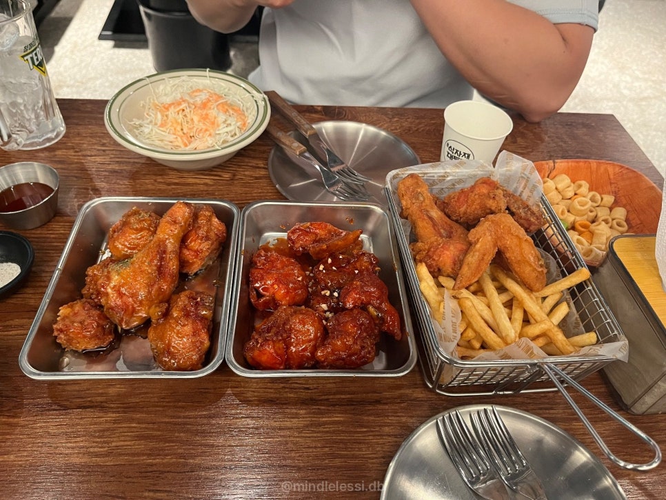 수원 영통 맛집 오늘통닭 영통점 새벽 3시까지 홀 넓은 빔프로젝터 스크린 사진 26